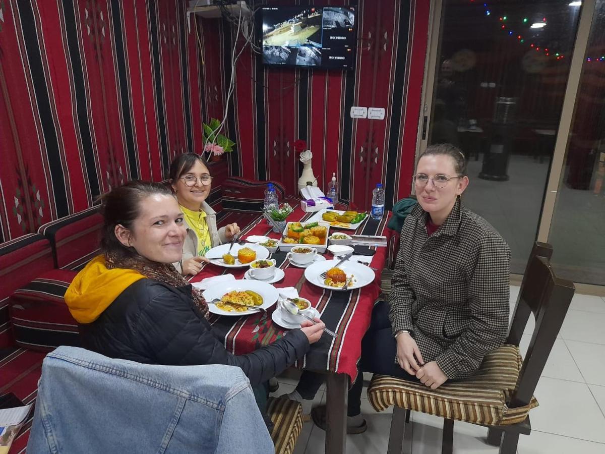 Farmer Stay Hostel Вади Муса Екстериор снимка